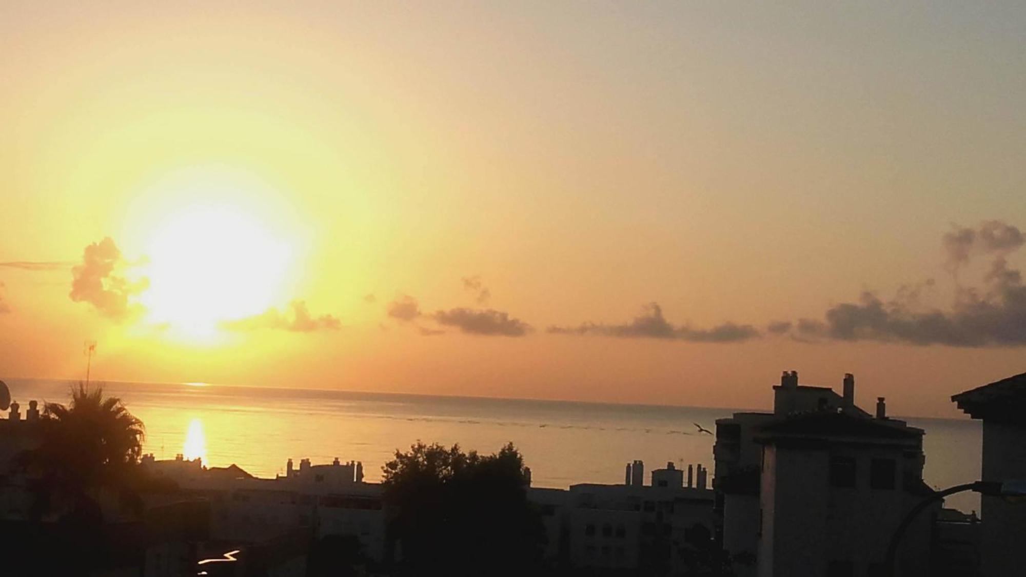 Apartmán La Carihuela A 5 Minutos De La Playavistas Al Mar Torremolinos Exteriér fotografie